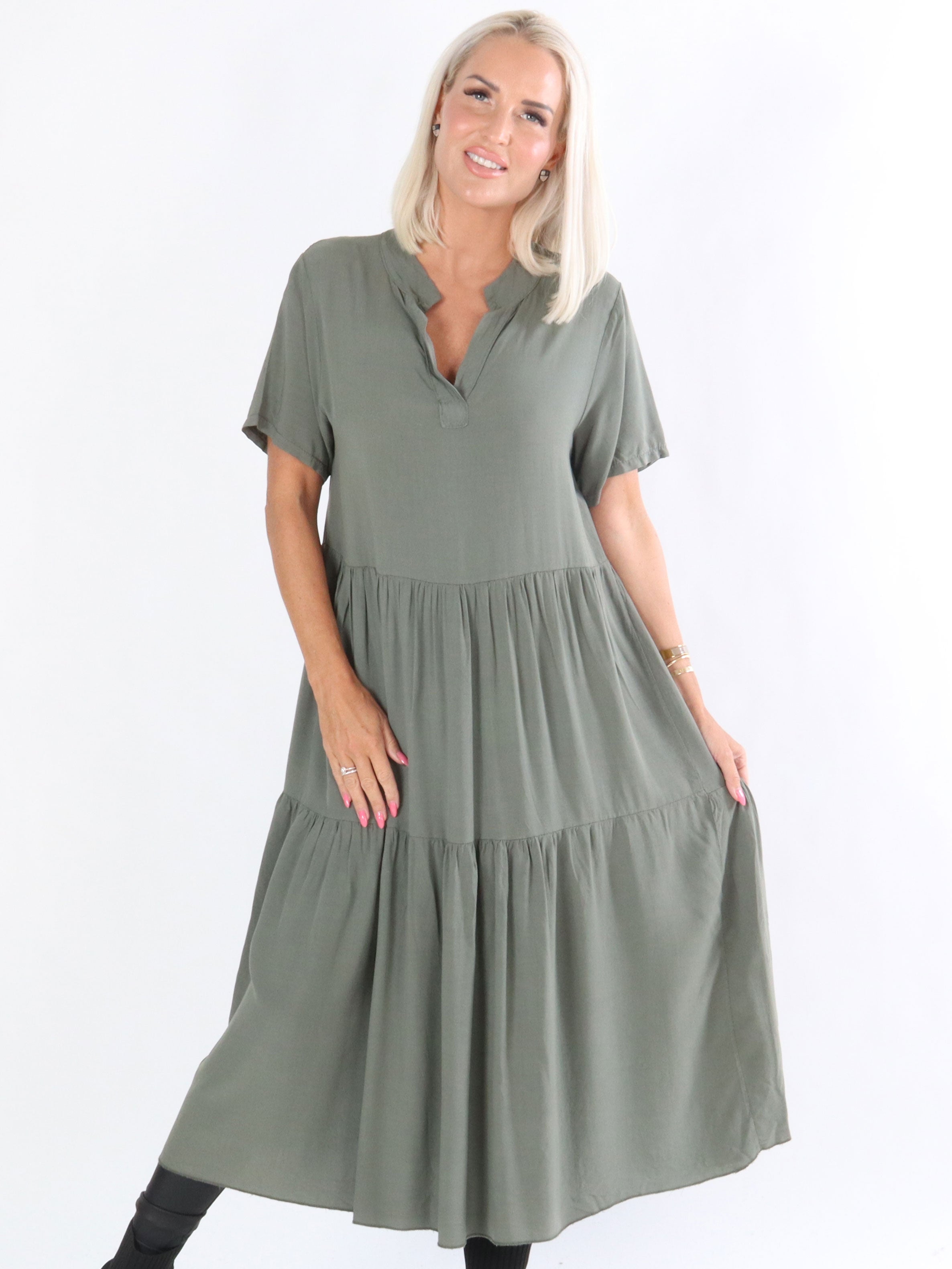 Gina - Lång klänning med lager på lager-look